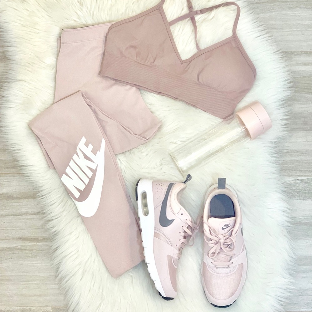 🎀 BLUSH NIKE AIR 6Y - Picture 2 of 6
